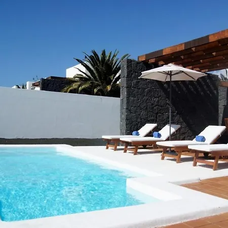 Miramar B2 Heated Pool Wifi Air Conditioning With Views